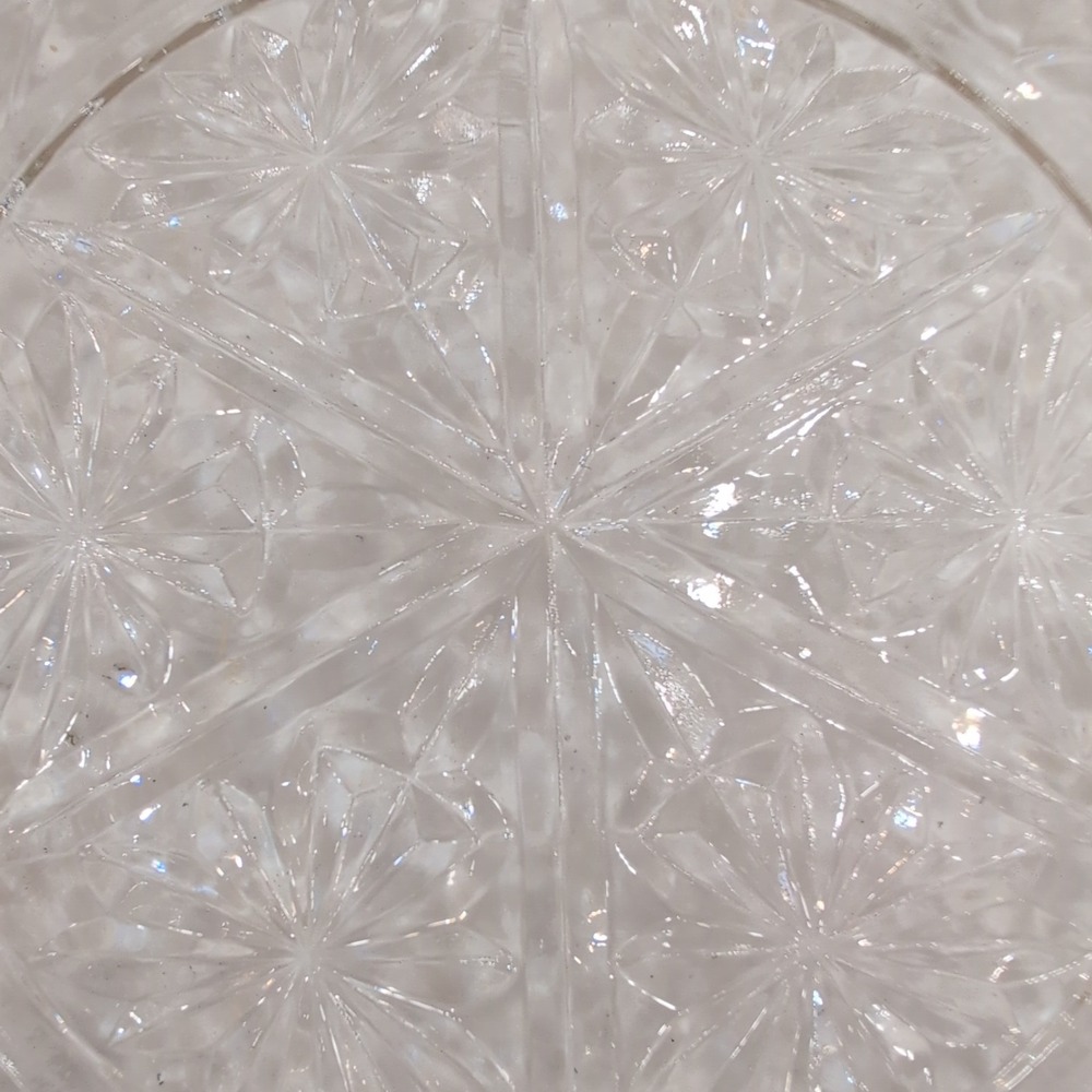 VTG Cut Glass Starburst Pattern Serving Platter Round Scalloped Edge 12.5" - Picture 6 of 8